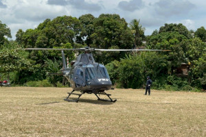 Helicóptero levou homem ferido ao Hospital da Restauração (HR), no Recife