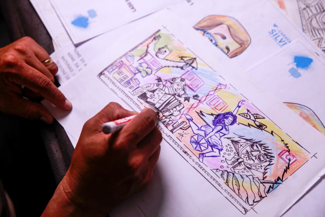 Grafiteiro Carlos André tem a cultura popular como marca registrada (Foto: Crysli Viana/DP Foto)