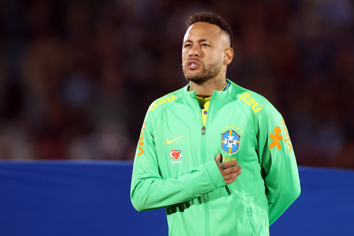 Última vez que Neymar esteve em campo com camisa da Seleção Brasileira, diante do Uruguai, em 2023, nas eliminatórias da Copa do Mundo. /Foto: Vitor Silva/CBF