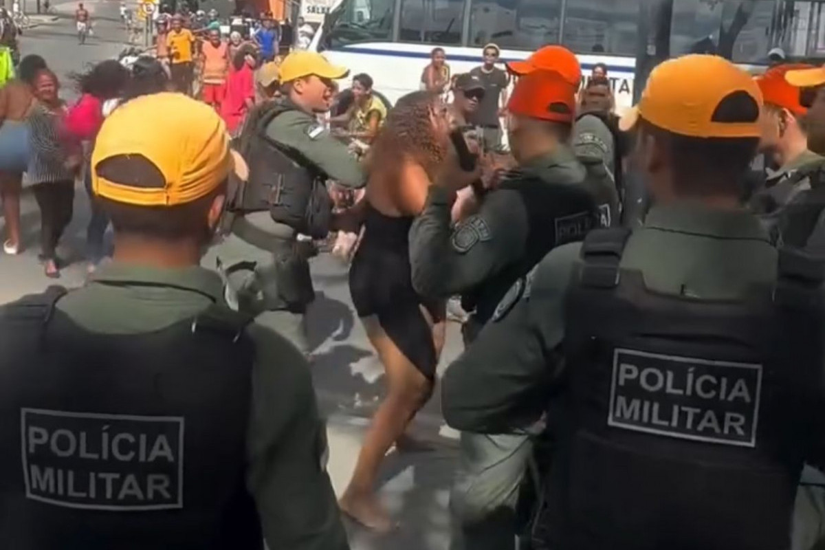 Show de Raphaela Santos acaba com confusão envolvendo PMs e fãs/Foto: Reprodução/Whatsapp