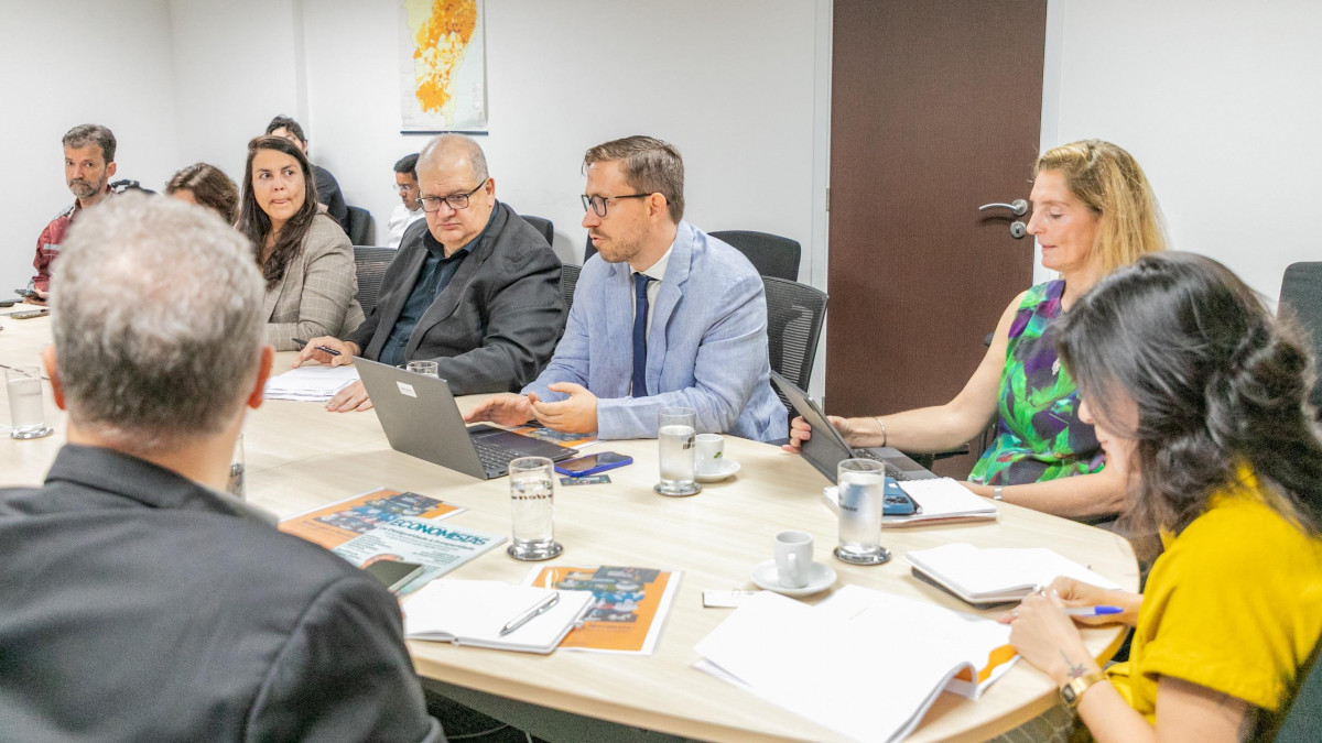 A apresentação do relatório também contou com a participação de representantes de instituições envolvidas na agenda de desenvolvimento regional dos estados de e Alagoas, Bahia, Piauí, além de representantes da Sudene
/Foto: Elvis Aleluia (Ascom/Sudene)