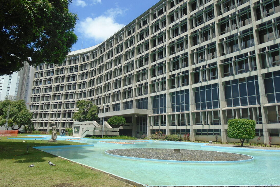 projeto paisagístico do prédio onde funciona a Neoenergia é assinado por Roberto Burle Max/Foto: Divulgação