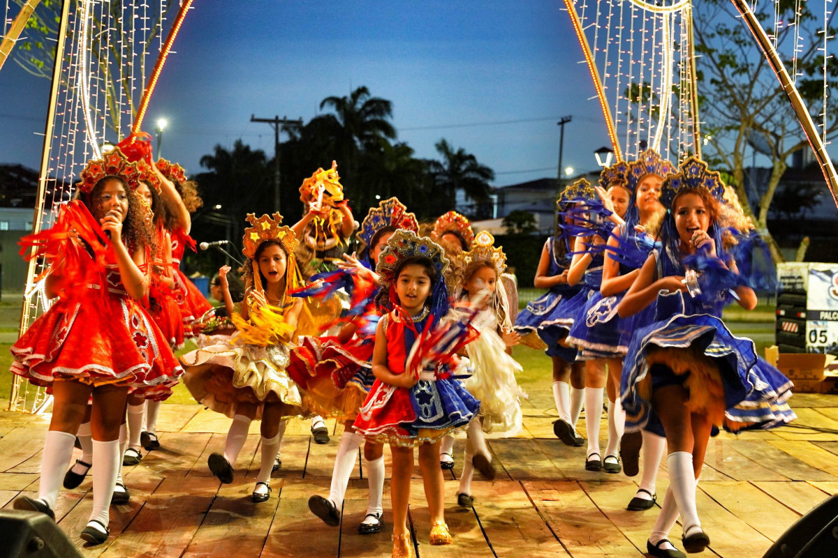 Programação do ciclo natalino do Recife contará com cortejos, pastoris, cavalos marinhos, reisados, bois, ciranda, shows e outras atrações. (Marcos Pastich/Divulgação)