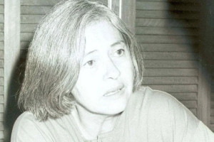 A poeta Adélia Prado em foto de arquivo do jornal Estado de Minas, nos anos 1980