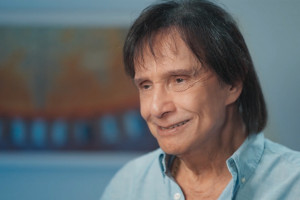 O cantor Roberto Carlos sofreu um acidente em Gramado