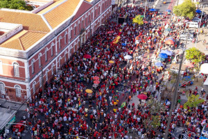 No Recife, manifestantes ocuparam Rua da Aurora
