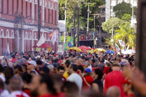 Manifestação ocorre na tarde deste domingo (14)