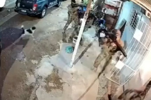 PMs s&atilde;o r&eacute;us por duplo homic&iacute;dio na comunidade do Detran, no Recife. caso aconteceu em 2023