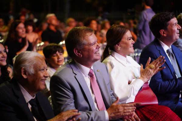 TJPE promove cantata natalina em frente ao Palácio da Justiça