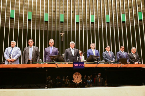 Diario de Pernambuco recebe homenagem na Câmara dos Deputados, em Brasília (Foto: Arthur Souza)