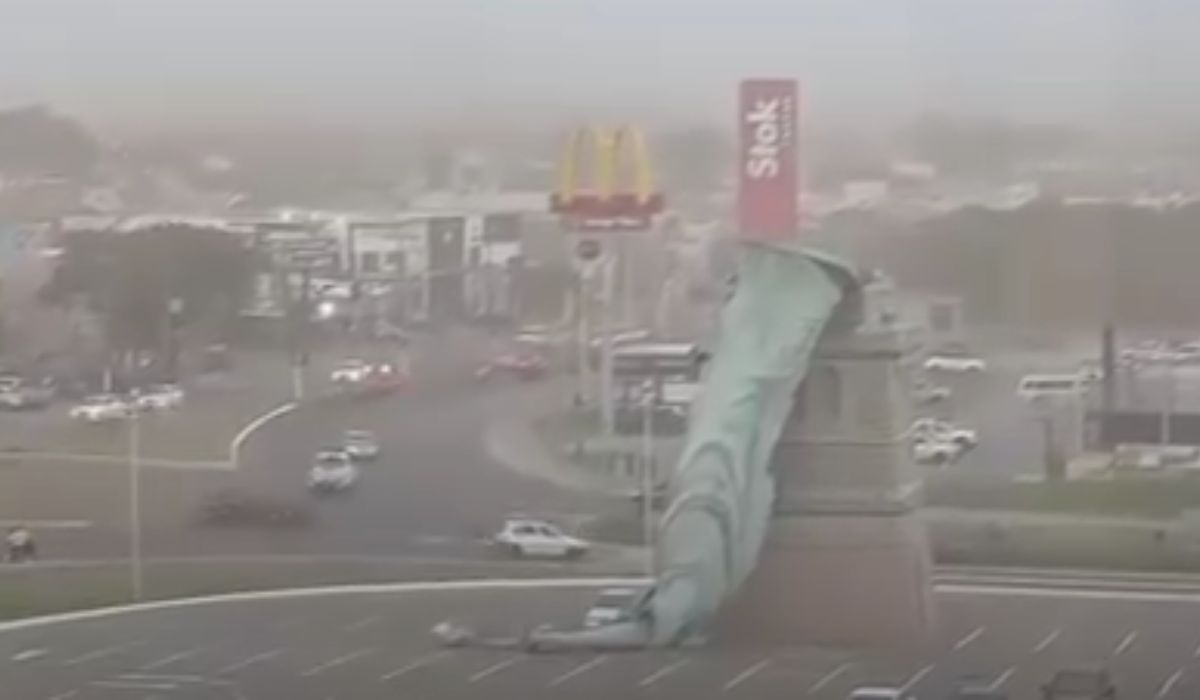 Réplica da Estátua da Liberdade de uma loja da Havan no Rio Grande do Sul desabou durante uma ventania/Reprodução