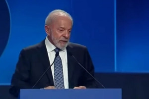 O presidente tamb&eacute;m comentou n&atilde;o haver sentido na resist&ecirc;ncia de produtores rurais franceses em rela&ccedil;&atilde;o ao acordo porque os produtos da agricultura da Fran&ccedil;a n&atilde;o competem com os do agro brasileiro