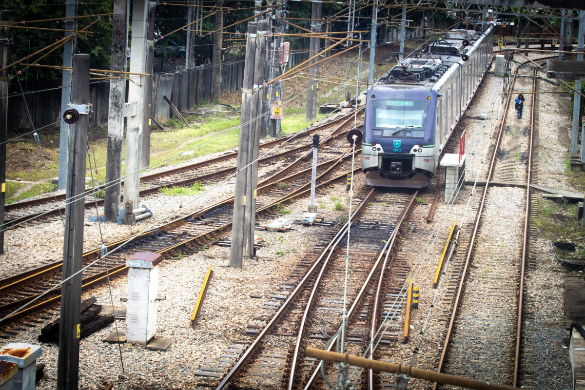 Metrô do recife recebe R$ 4 bilhões do governo federal e passará a ser do governo do estado/Foto: Nivaldo Fran