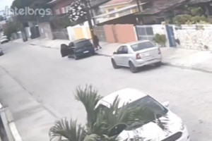 V&iacute;deo: comiss&aacute;rio aposentado reage a assalto e atira em suspeito no Cordeiro

