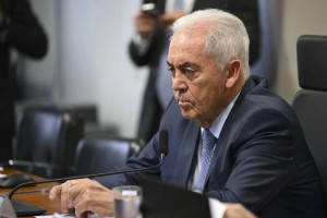 Otto Alencar ressaltou que, embora seja contr&aacute;rio ao projeto, sua atua&ccedil;&atilde;o como presidente da comiss&atilde;o est&aacute; condicionada ao regimento e &agrave; vontade da maioria