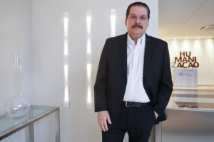 O cirurgi&atilde;o pl&aacute;stico, Roberto Braga, explica os cuidados necess&aacute;rios para o p&oacute;s-operat&oacute;rio no per&iacute;odo do ver&atilde;o 
