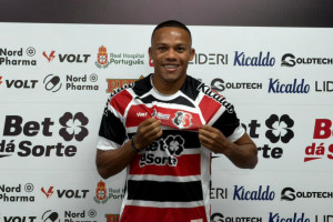 Robinho, atacante do Santa Cruz