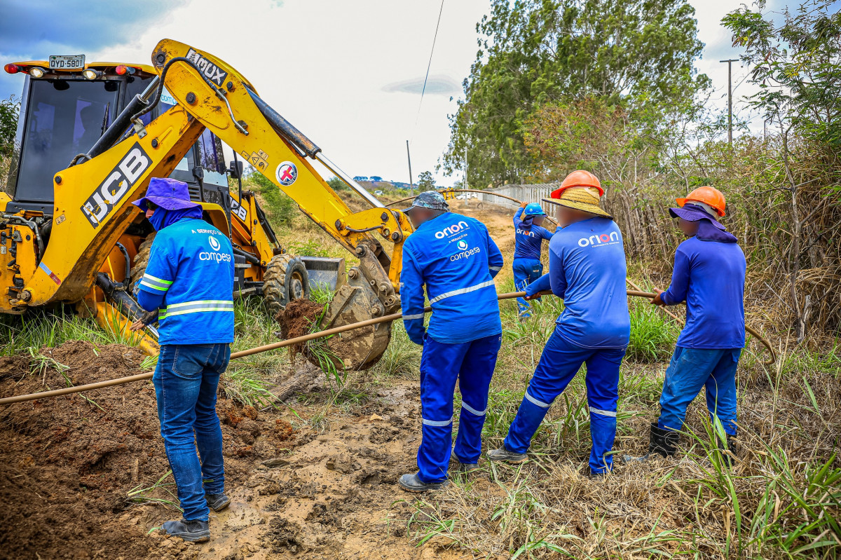 Compesa inicia operação contra furto de água na Adutora de Jucazinho
/Foto: Compesa