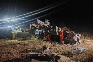 Empres&aacute;rio de &Aacute;guas Belas, no Agreste, e esposa morrem em acidente entre caminhonete e carreta na BR-423