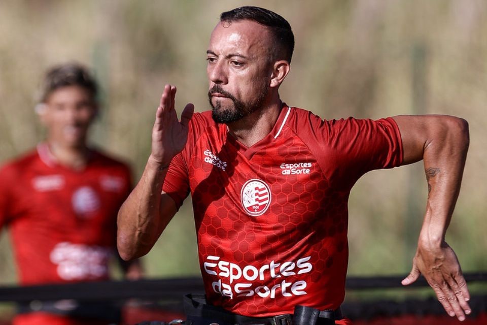 Paulo Sérgio em treino pelo Náutico/Rafael Vieira/CNC