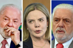 Presidente da Rep&uacute;blica, Lula (PT), ministra das Rela&ccedil;&otilde;es Institucionais, Gleisi Hoffmann, e l&iacute;der do Governo no Senado, Jaques Wagner (PT)