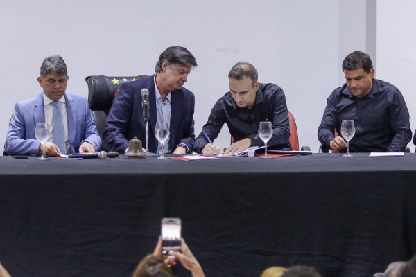 Posse do novo presidente do Sport, Matheus Souto Maior.  (Foto: Rafael Vieira/DP Foto)