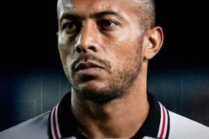 Quirino, novo refor&ccedil;o do Santa Cruz 