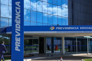 INSS j&aacute; precisou desembolsar R$ 2,74 bilh&otilde;es para ressarcir mais de 4 milh&otilde;es de benefici&aacute;rios 