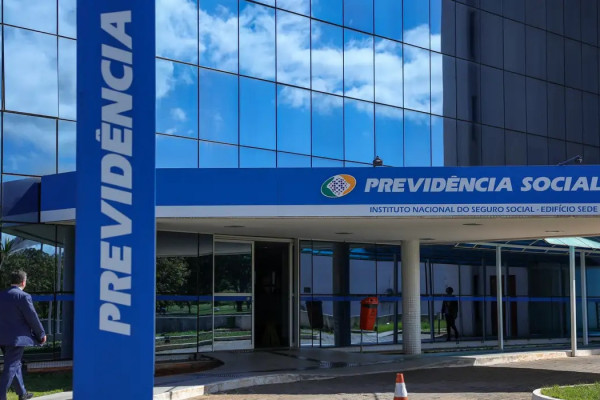 INSS j&aacute; precisou desembolsar R$ 2,74 bilh&otilde;es para ressarcir mais de 4 milh&otilde;es de benefici&aacute;rios 