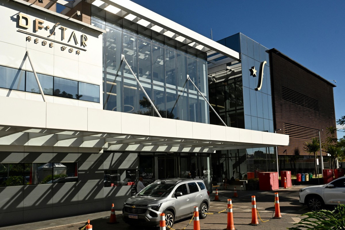 Bolsonaro está internado no hospital DF Star, em Brasília /Foto: EVARISTO SA / AFP