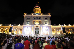 A tradicional Missa do Galo &eacute; celebrada no Quartel do Derby, na &aacute;rea central do Recife