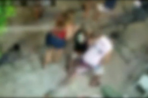 Um homem morreu e outras tr&ecirc;s pessoas ficaram feridas.