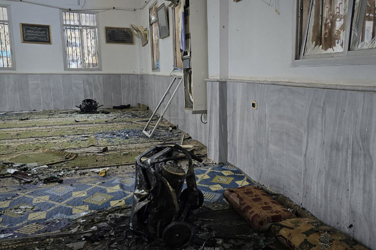 Atentado à bomba em mesquita na Síria causa oito mortos (HANDOUT / SANA / AFP)