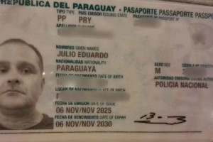 Foto divulgada pela pol&iacute;cia paraguaia sobre o documento falso usado por Silvinei Vasques
