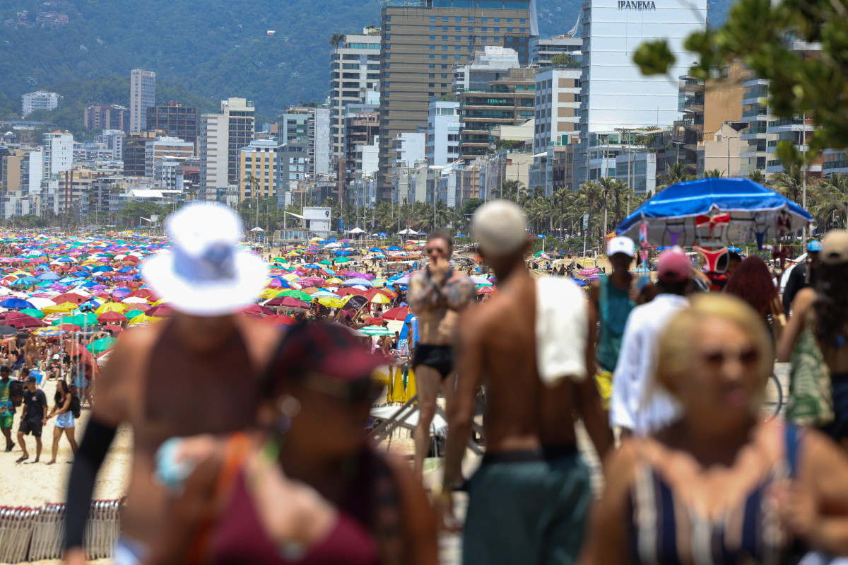 Praia em dia de forte calor no Rio de Janeiro/Tomaz Silva/Agência Brasil