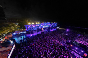 Primeira noite da Virada Recife 2026 re&uacute;ne p&uacute;blico no Pina com shows nacionais
