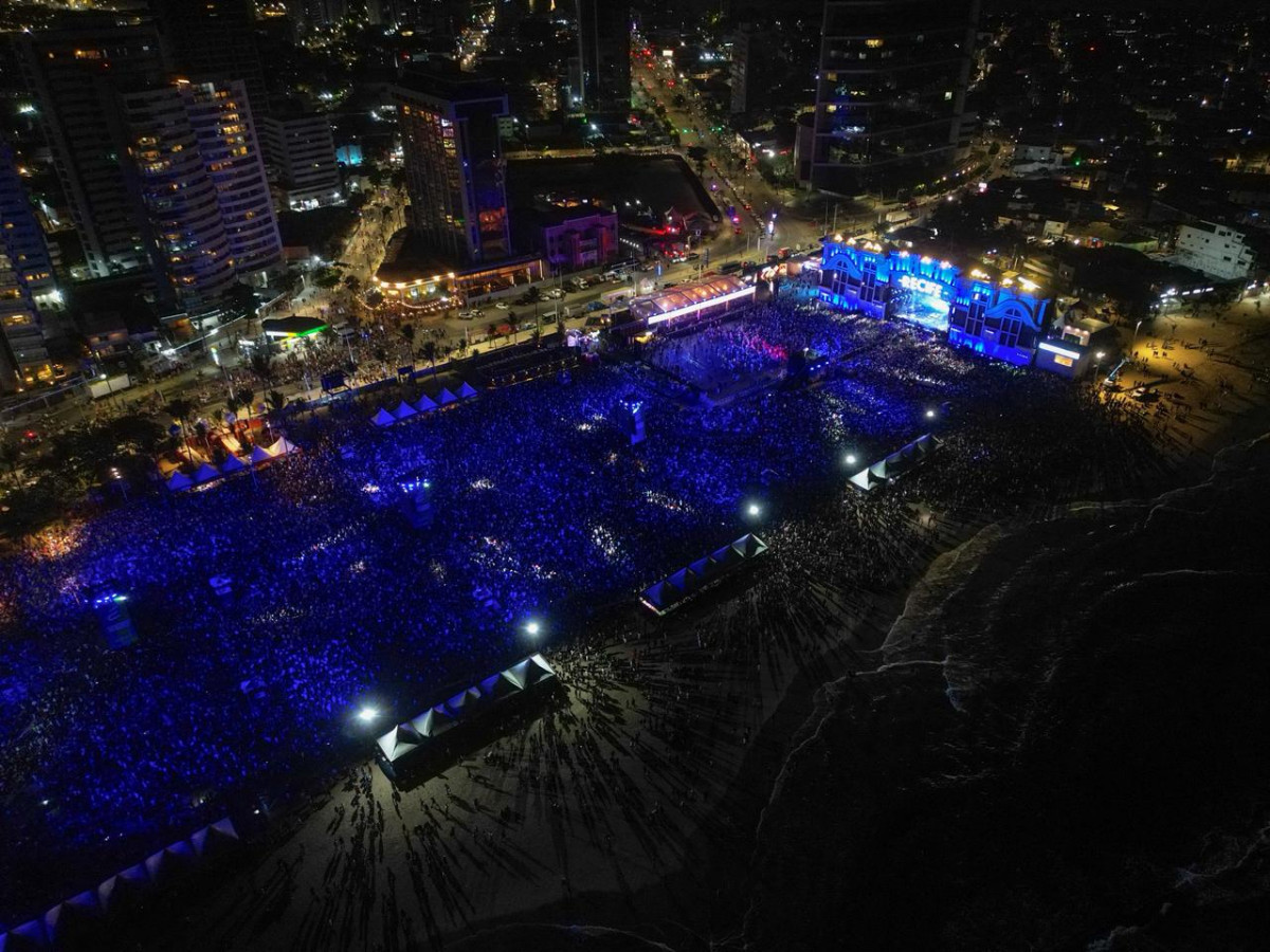 Primeira noite da Virada Recife 2026 reúne público no Pina com shows nacionais
 (Francisco Silva/ DP foto)
