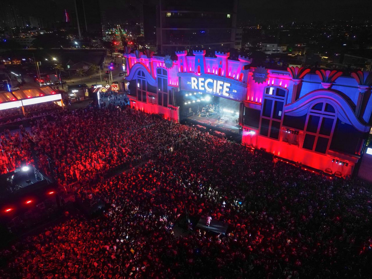 Primeira noite da Virada Recife 2026 reúne público no Pina com shows nacionais
 (Francisco Silva/ DP foto)