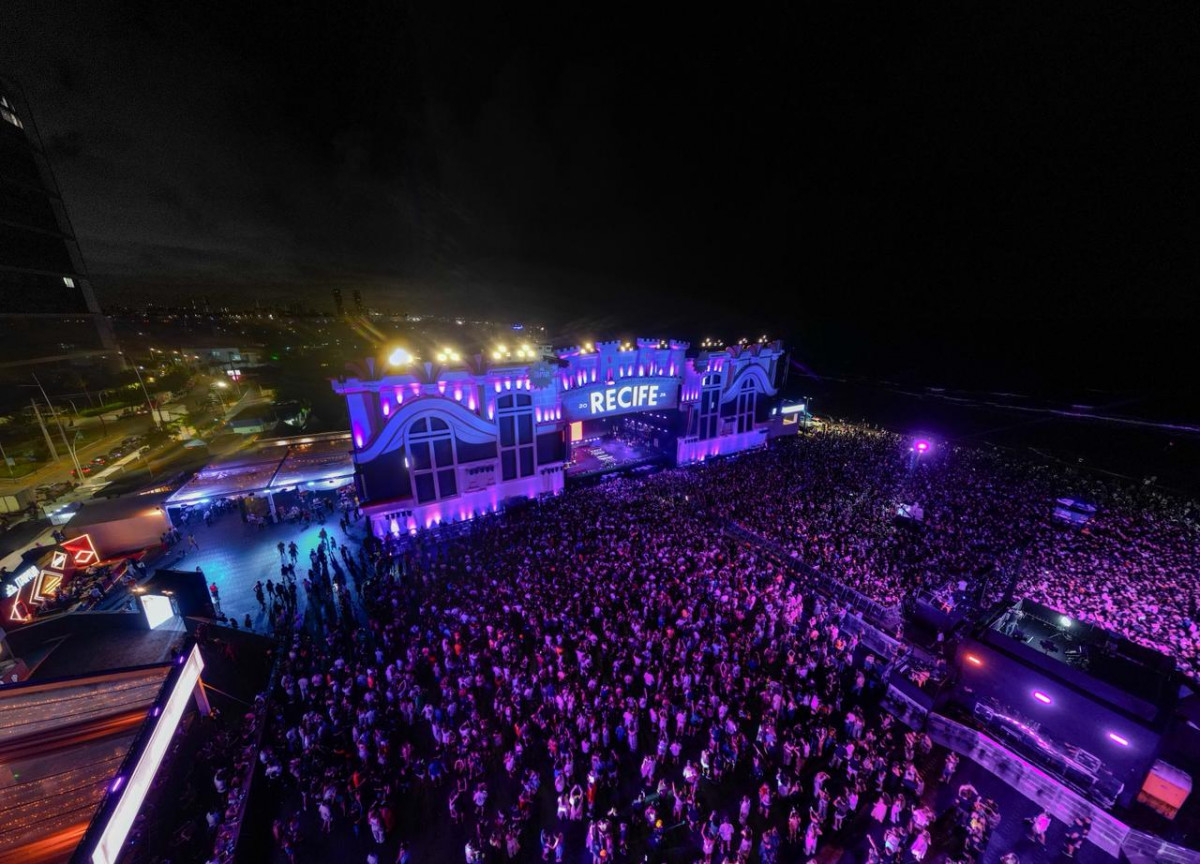 Primeira noite da Virada Recife 2026 reúne público no Pina com shows nacionais
 (Francisco Silva/ DP foto)