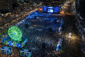 Um dos destaques &eacute; a Roda-Gigante, instalada como ponto de experi&ecirc;ncia e observa&ccedil;&atilde;o privilegiada da festa. 