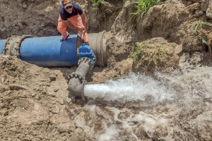 O trecho leva o Velho Chico da Esta&ccedil;&atilde;o de Tratamento de &Aacute;gua (ETA) Salgado, em Caruaru, at&eacute; a ETA Bezerros.