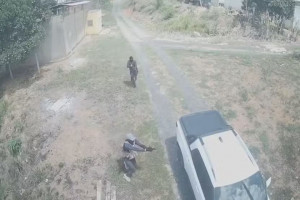 Dois homens armados surpreenderam a v&iacute;tima durante chegada &agrave; propriedade