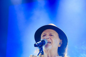 Alceu Valen&ccedil;a abre a folia em Olinda&nbsp; no dia 12 de fevereiro