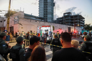Sinistro entre motos deixa duas pesssoas mortas em Santo Amaro, no Recife