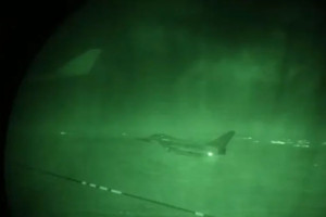 Bombardeio teria sido realizado em local de armazenamento de armas