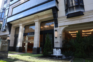 Fachada do Banco Master na rua Elvira Ferraz em Itaim