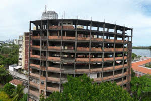 Edif&iacute;cio 13 de Maio, na Boa Vista