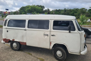 De acordo com a Pol&iacute;cia Rodovi&aacute;ria Federal (PRF), a v&iacute;tima, que n&atilde;o teve o nome divulgado, foi atingida por uma kombi que trafegava no sentido Jo&atilde;o Pessoa da rodovia.