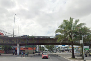 Agente da PRF foi atingido por um ve&iacute;culo na BR-101 e caiu de cerca de 5,5 metros no Viaduto da Caxang&aacute;