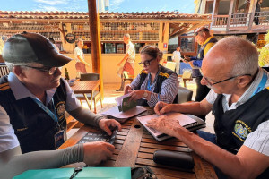 Opera&ccedil;&atilde;o Consumo Livre na orla da Praia de Porto de Galinhas